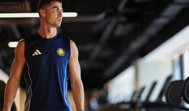 华体会官方入口-剑指冠军！利雅得胜利晒C罗进行恢复性训练照片