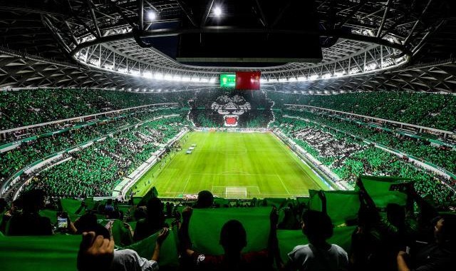 华体会官方入口-国安队史千场震撼Tifo开场 京沪大战重现国家德比